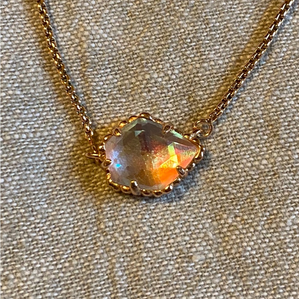 Excellent Used condition Kendra Scott Rose Gold Tess
